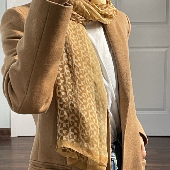 Etienne Aigner 100% Silk Logo Long Scarf - Picture 3 of 10